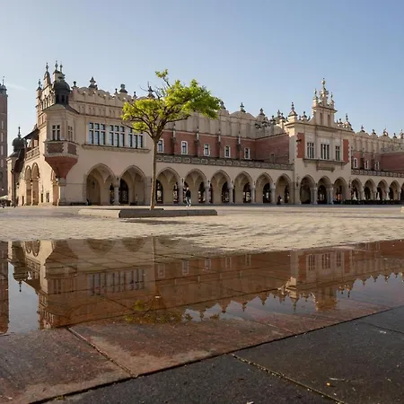 Heart Of The City Market Square Cracow By Renters Apartament Kraków