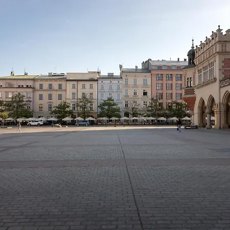 Heart Of The City Market Square Cracow By Renters Apartament Kraków