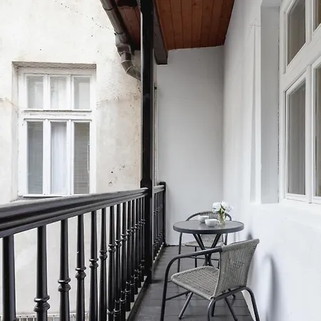 Heart Of The City Market Square Cracow By Renters * Kraków