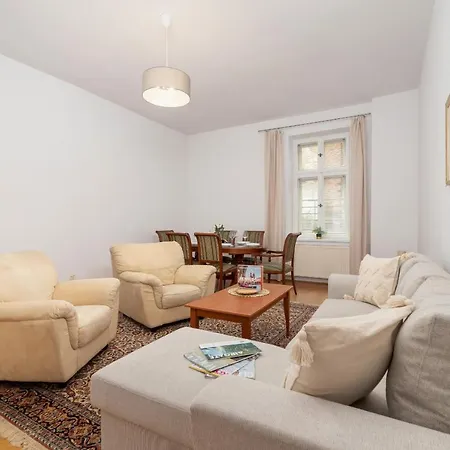 Daire Heart Of The City Market Square Cracow By Renters Krakow