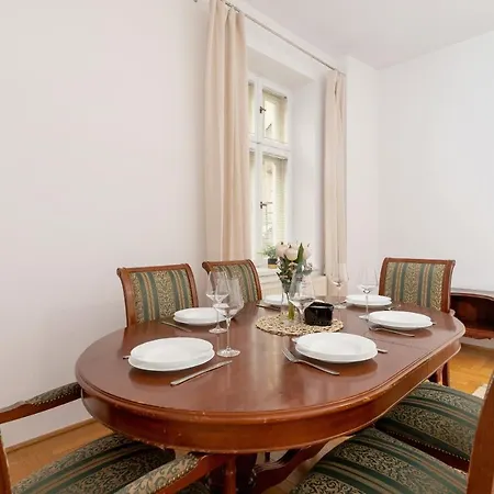 Daire Heart Of The City Market Square Cracow By Renters *