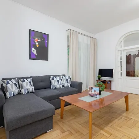Heart Of The City Market Square Cracow By Renters Daire Krakow